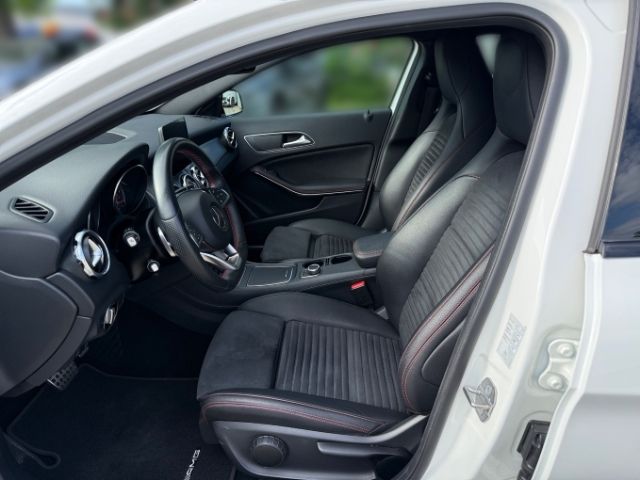 Fahrzeugabbildung Mercedes-Benz GLA 250 Navi Carplay El. Heckklappe LED Sitzhzg