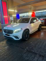 Mercedes-Benz  GLC 63s AMG Vollausstattung + AMG Performance  - Mercedes-Benz GLC 63 AMG: Coupe