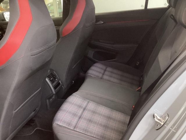 Volkswagen Golf - Bild 6