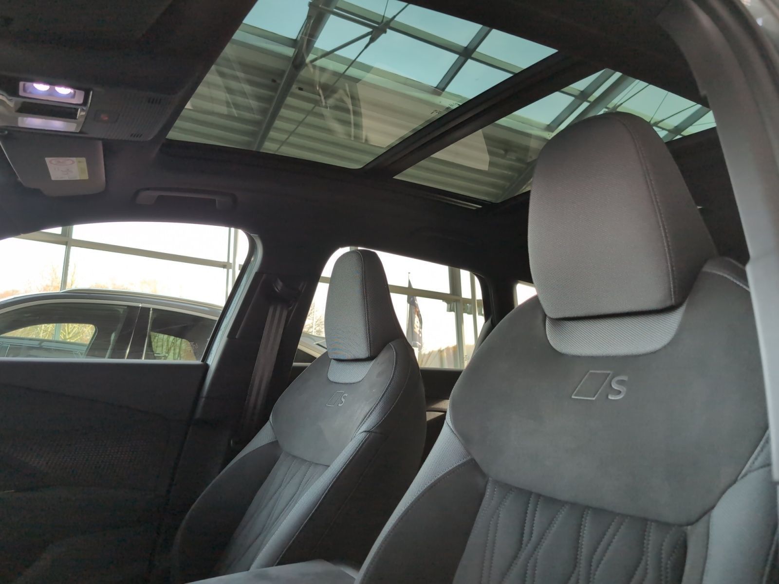 Audi Q3 SUV e-hybrid 200 kW S tronic foto 21