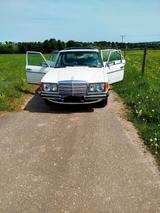 Mercedes-Benz Oltimer DB W123   200 Automatik - Mercedes-Benz 200: D W123