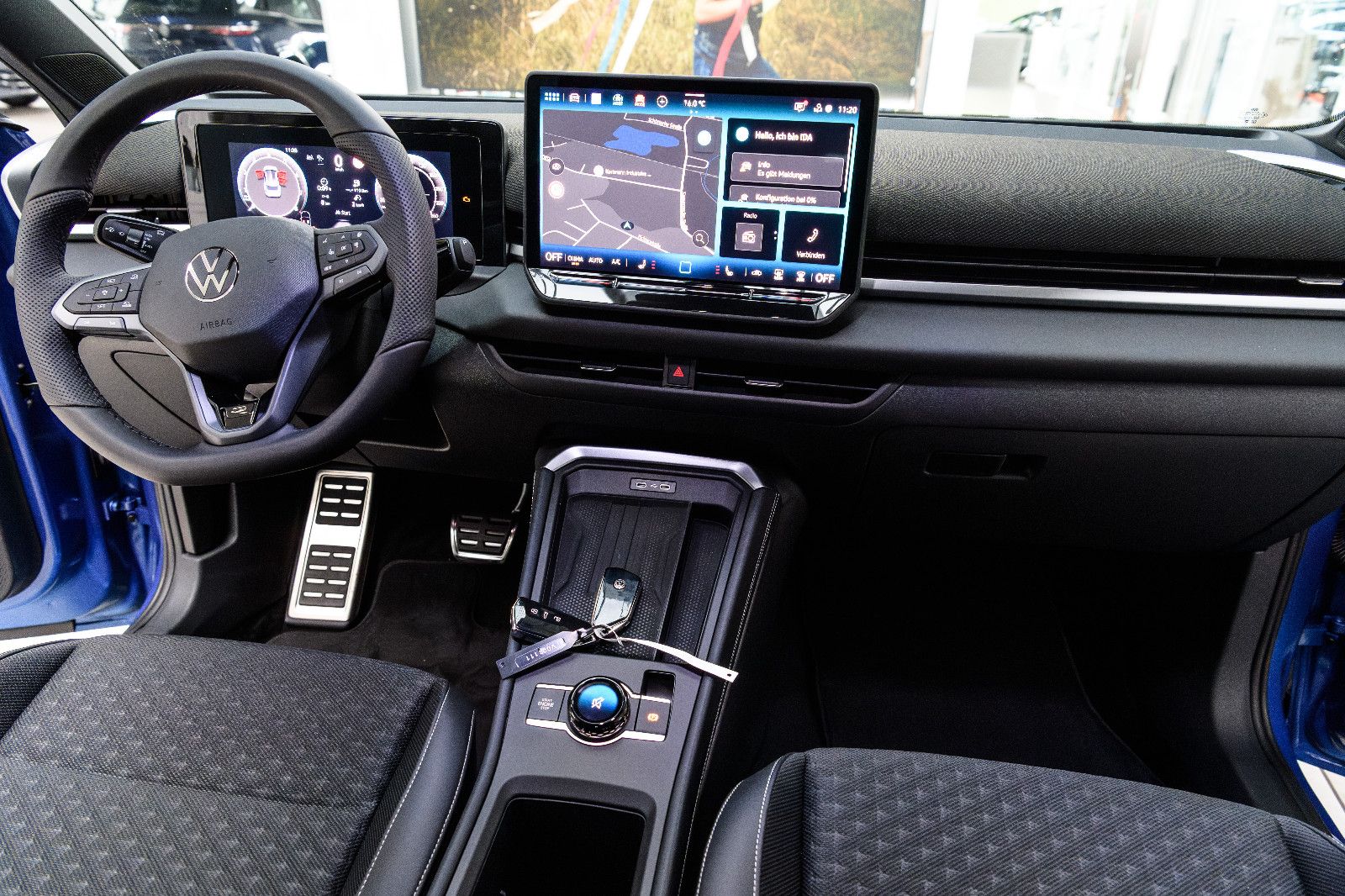 Fahrzeugabbildung Volkswagen T-Roc  1.5l TSI  DSG R-Line Black Style