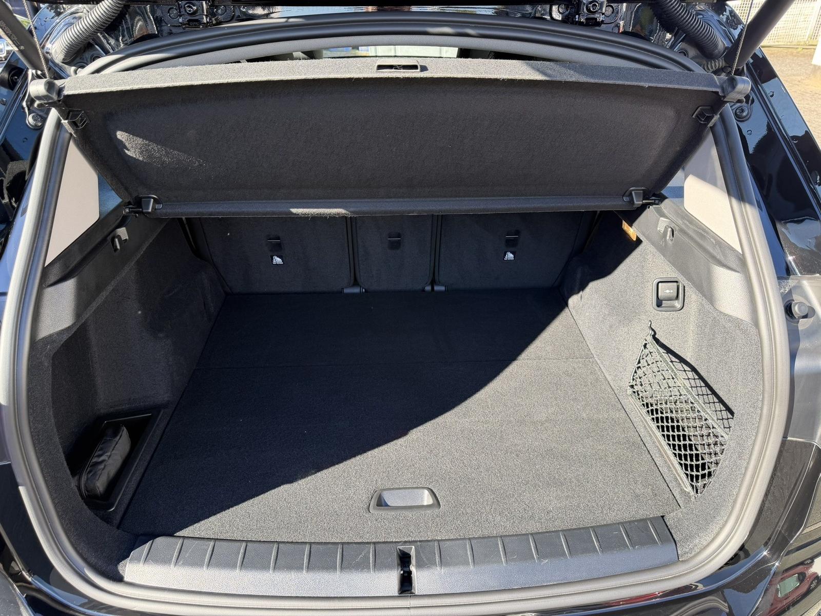 BMW X1 sDrive18i Advantage AHK Navi LED Sport SHZ PD, миниатюра 21