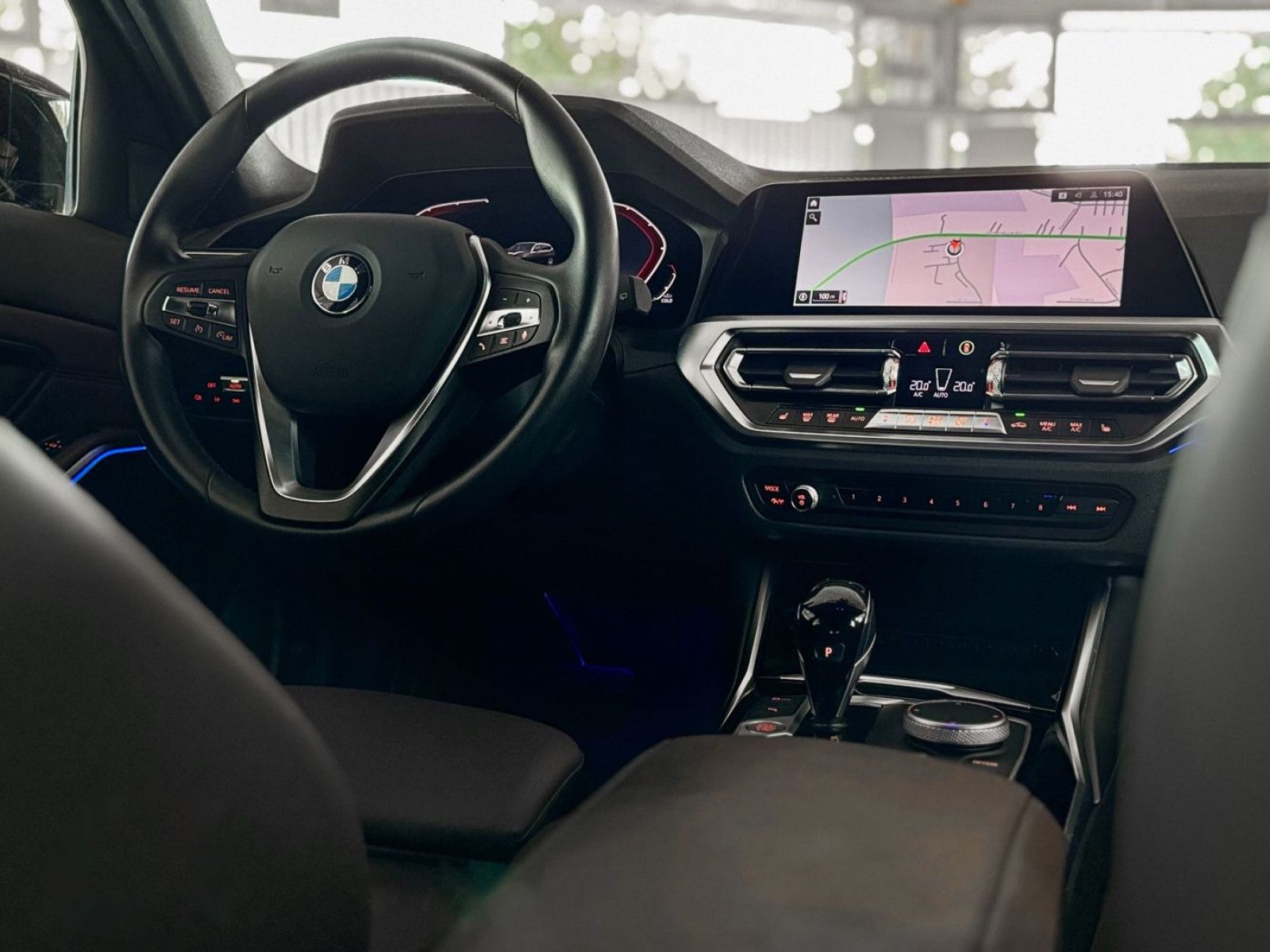 Fahrzeugabbildung BMW 320d Sport Line Kamera HiFi DAB Leder Individual