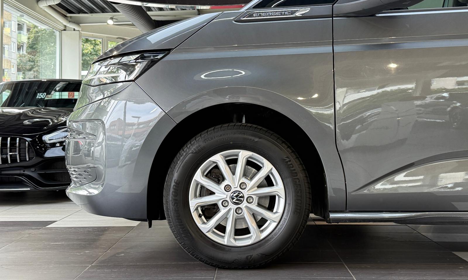 Volkswagen T7 Multivan  1.5 16V TSI DSG Kamera 7-Sitzer