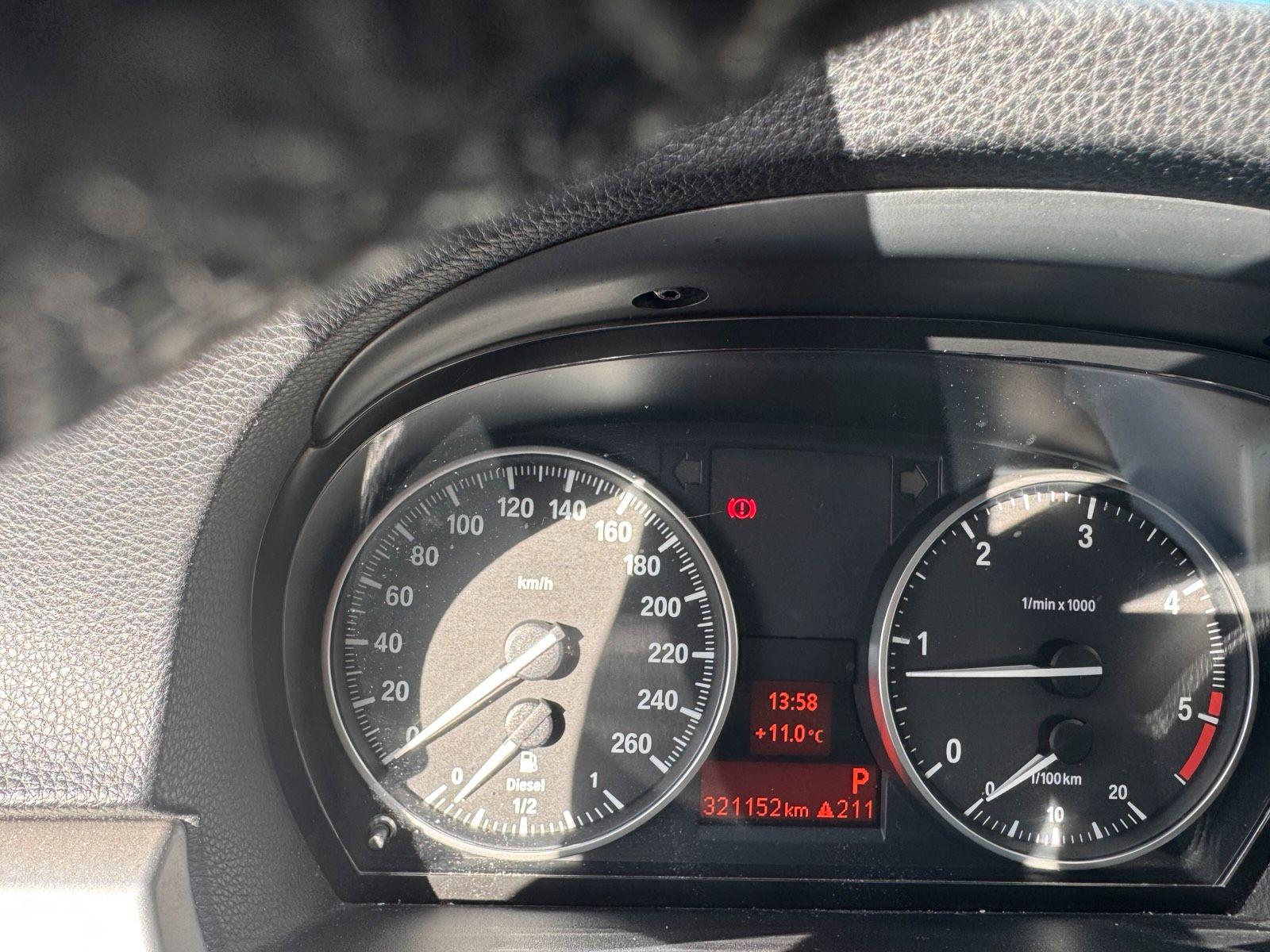 BMW 320 2008 — photo 12