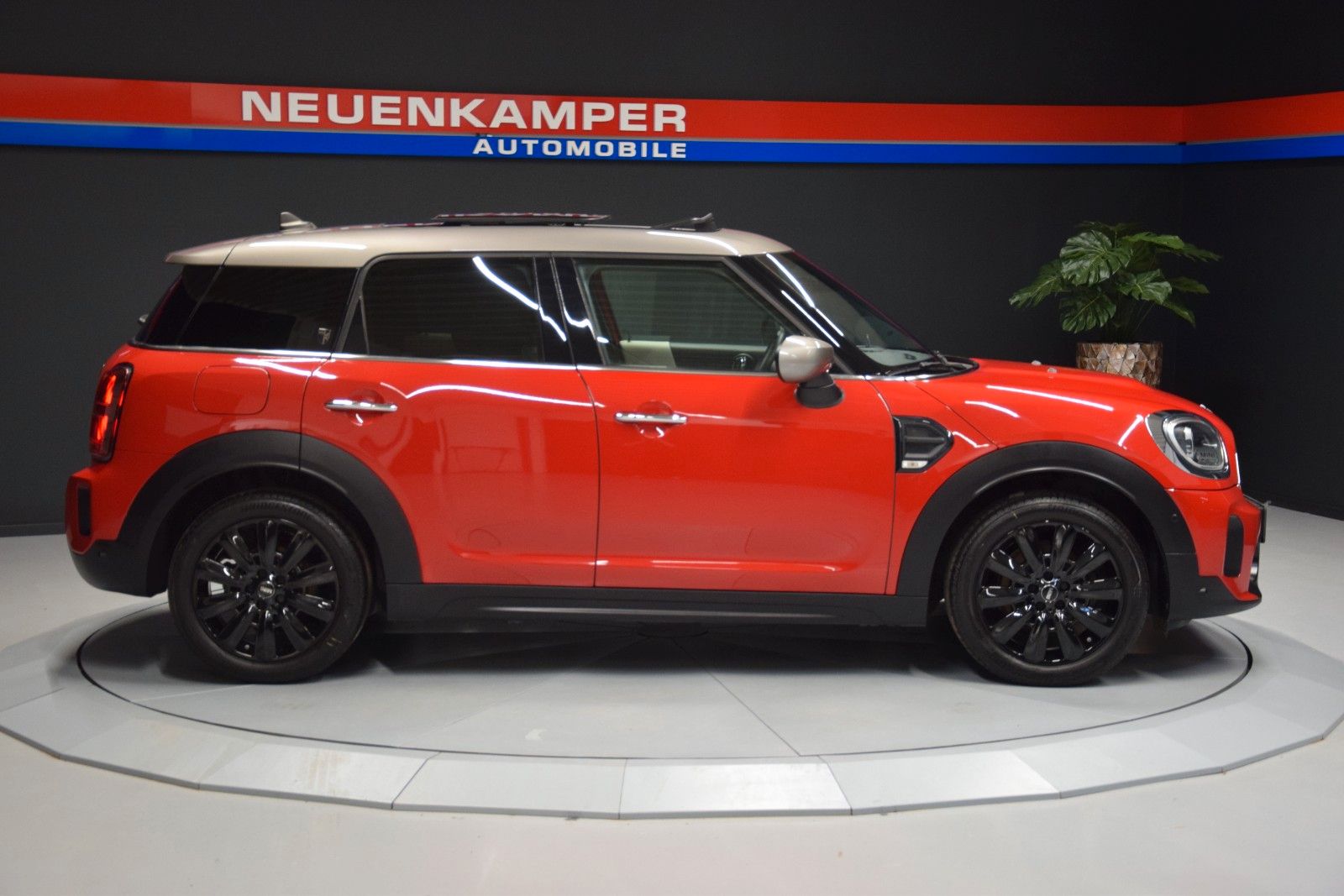 Fahrzeugabbildung MINI Countryman Cooper Yours Trim Pano ACC Memory