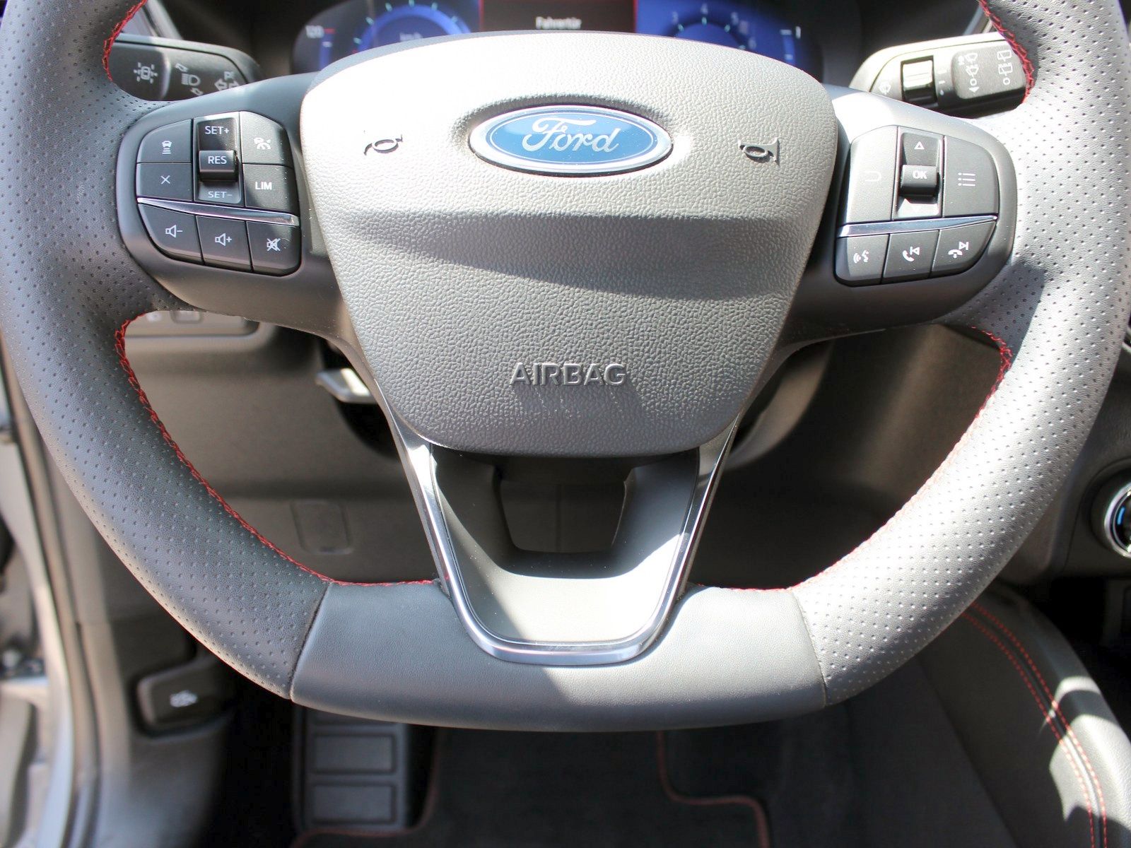 Fahrzeugabbildung Ford Kuga ST-Line X Start/Stopp