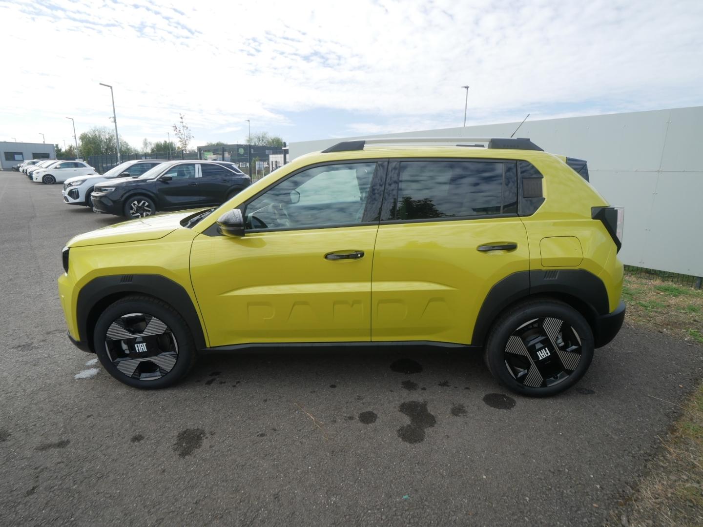 Fiat Grande Panda LA PRIMA HYBRID 1.2 eDCT 110 PS WIN