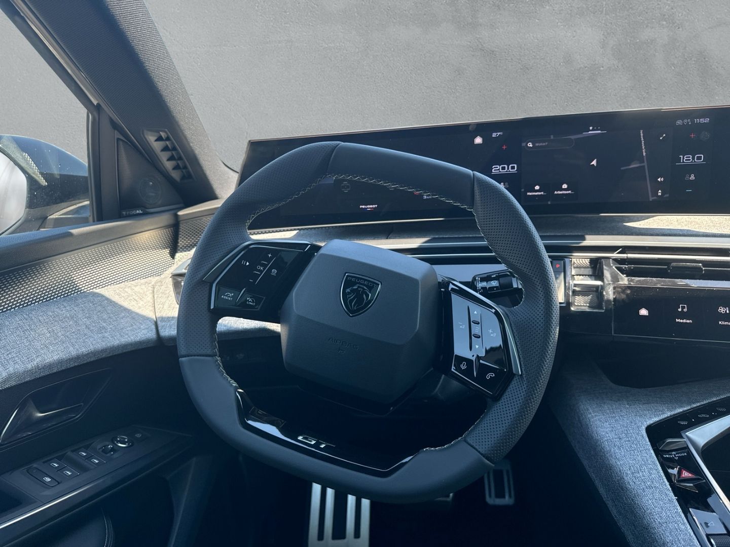 Fahrzeugabbildung Peugeot 3008 Elektromotor 210 GT *Vollleder*360°Kamera*