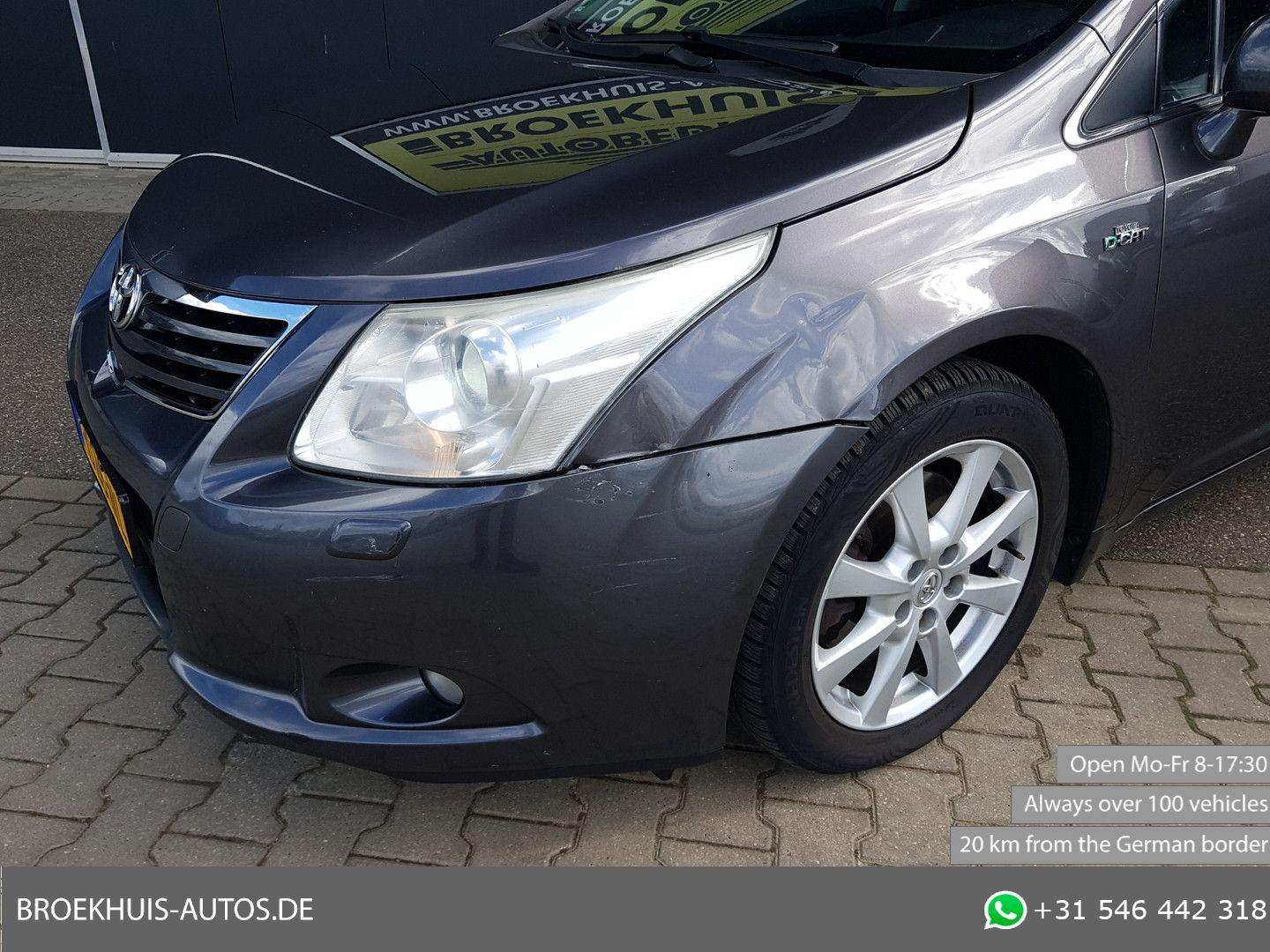 Toyota Avensis 2011 — photo 9