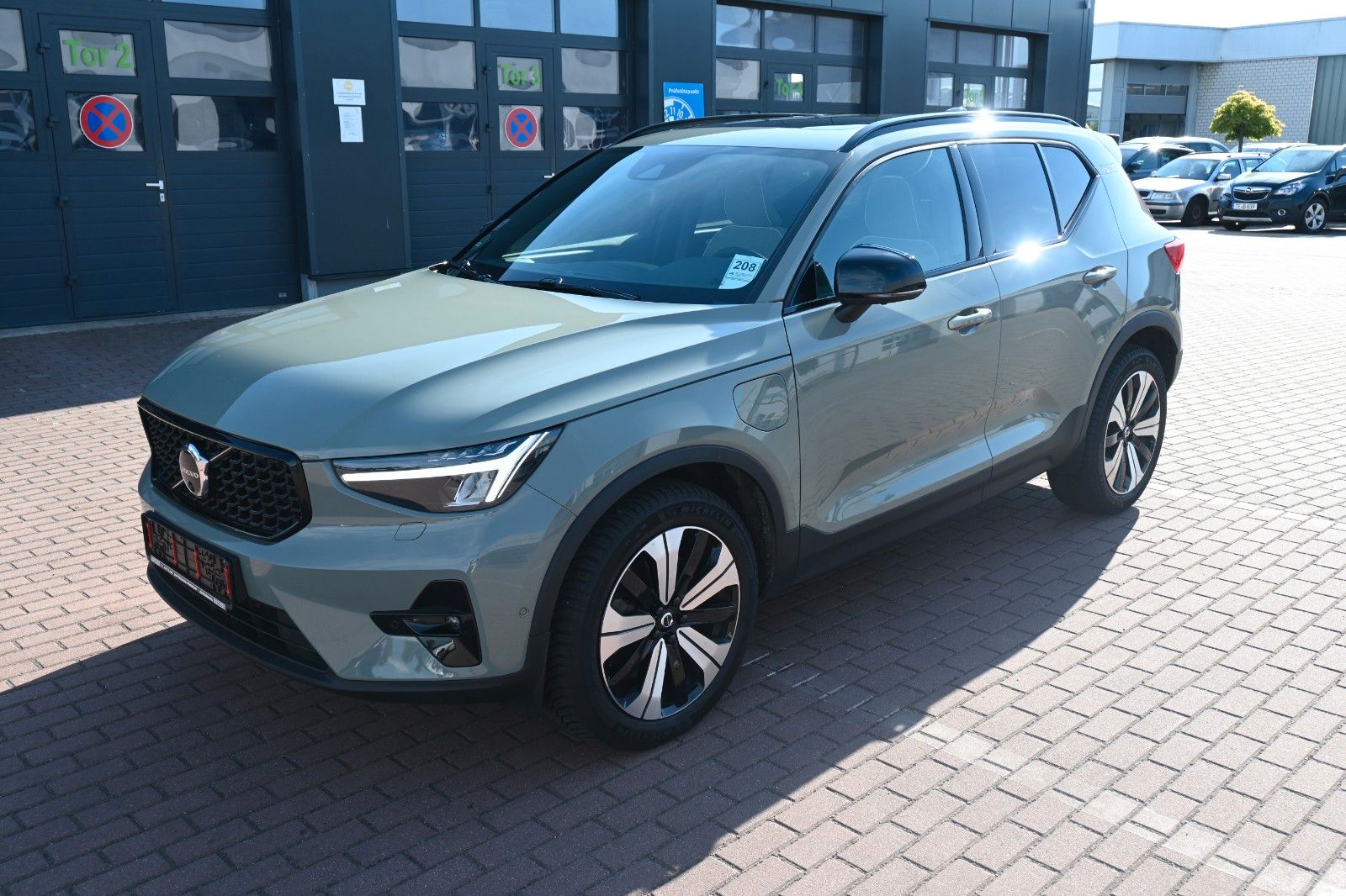 Fahrzeugabbildung Volvo XC40 Ultimate Dark T5 PHEV Ultimate*360°*PANO*