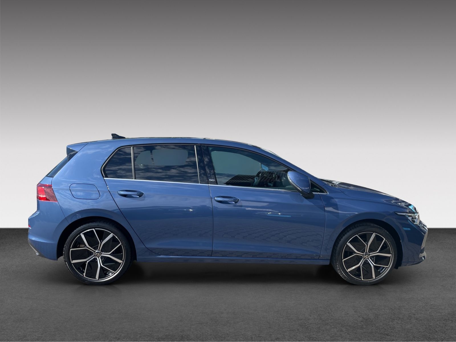 Volkswagen Golf VIII Edition 50 1.5 TSI DSG HEADUP PANO foto 4