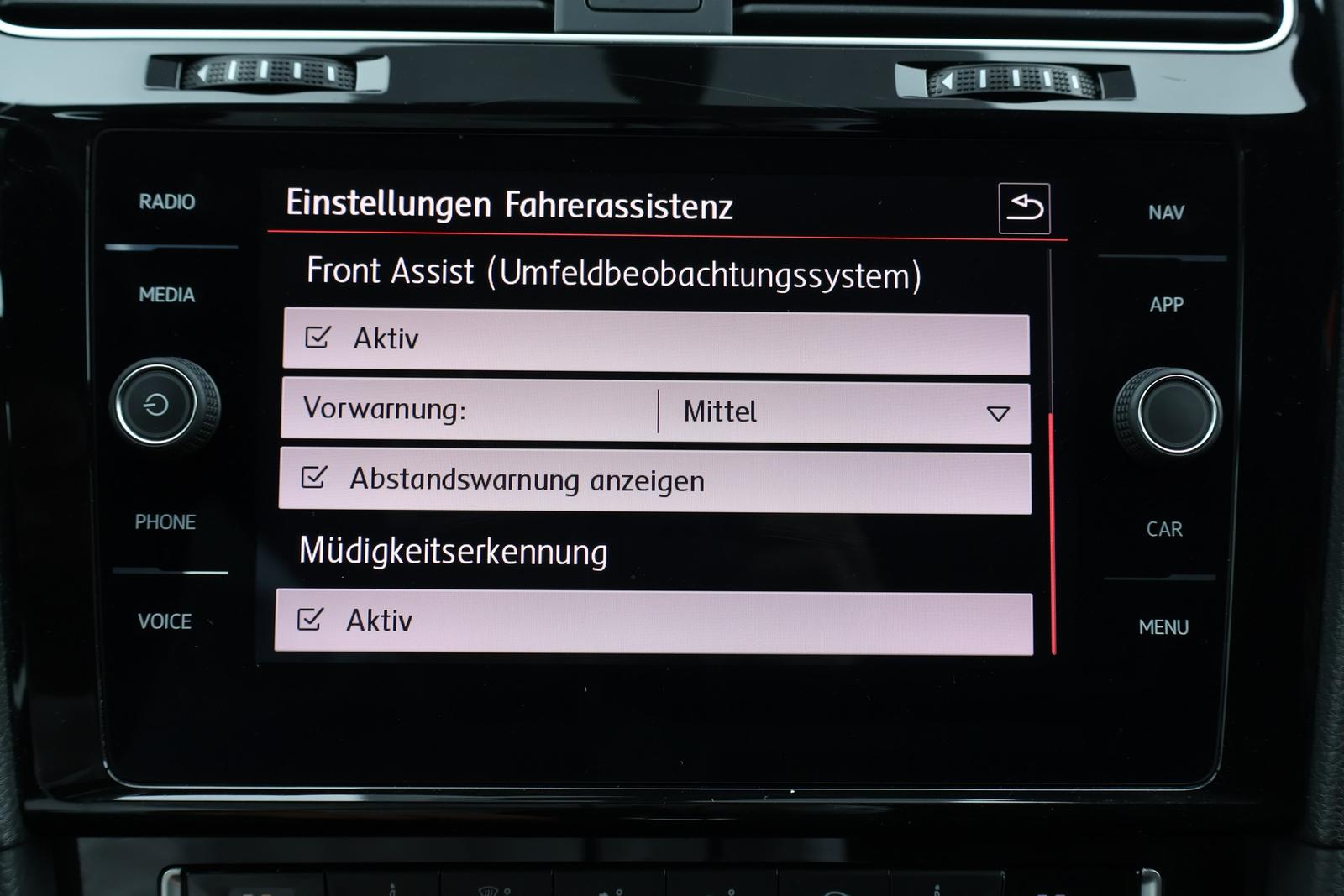 Volkswagen Golf VII 2.0 TSI DSG GTI PERF. LED NAVI VC