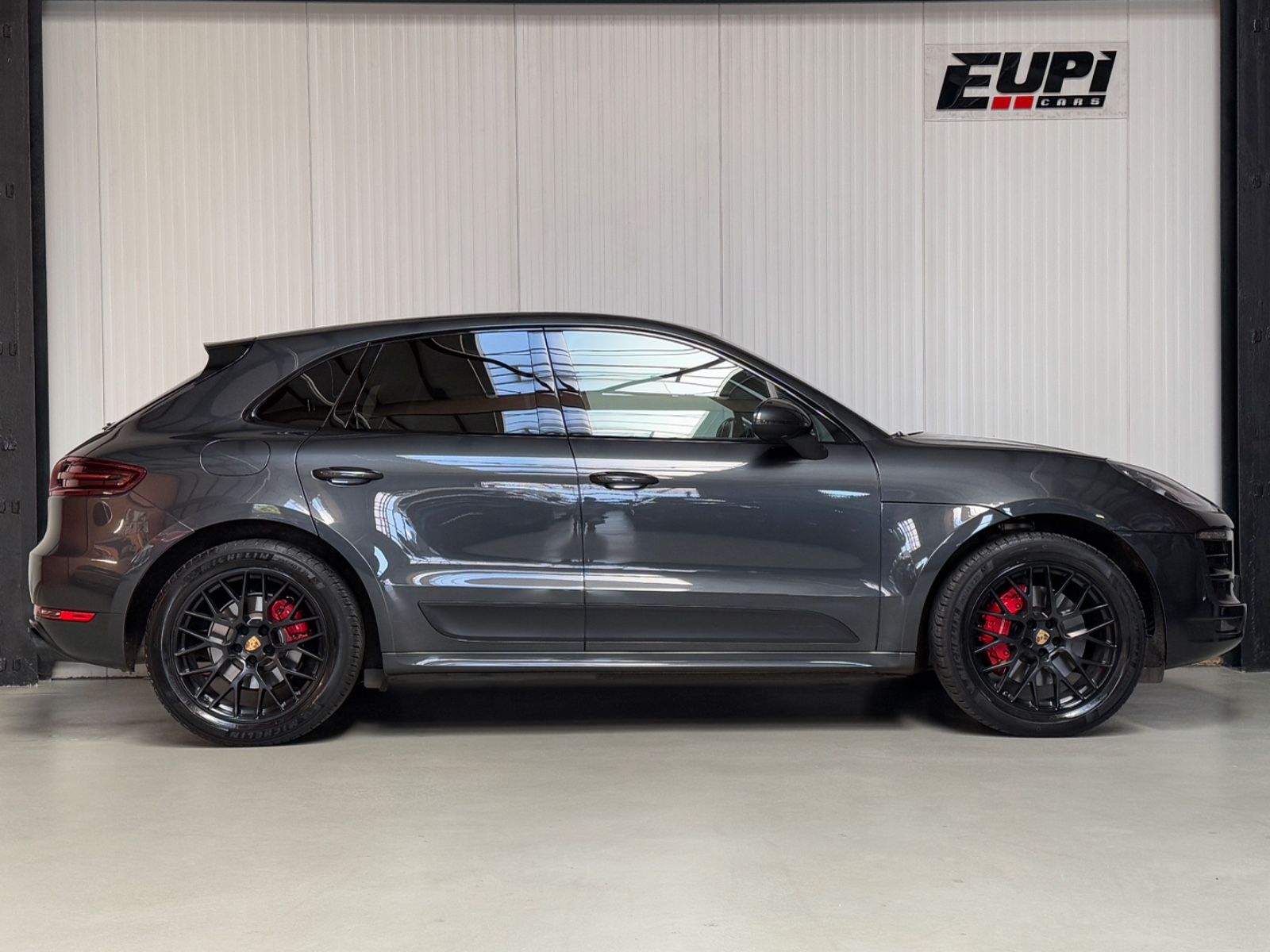 Fahrzeugabbildung Porsche Macan GTS/Burmester/Distronic/18Wege/R.Kamera