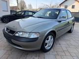 Opel Vectra 1.6 Limosine+1.Hand+Klima+53000KM+top - graue Opel Vectra