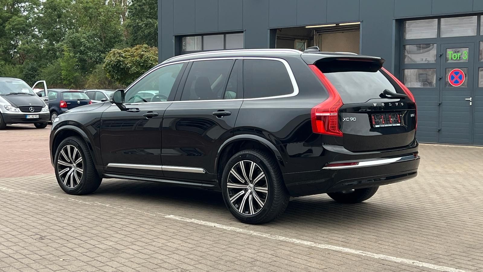 Fahrzeugabbildung Volvo XC90 B5D AWD Plus Bright*LED*STHZ*360*AHK*ALARM