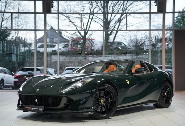 FERRARI 812
