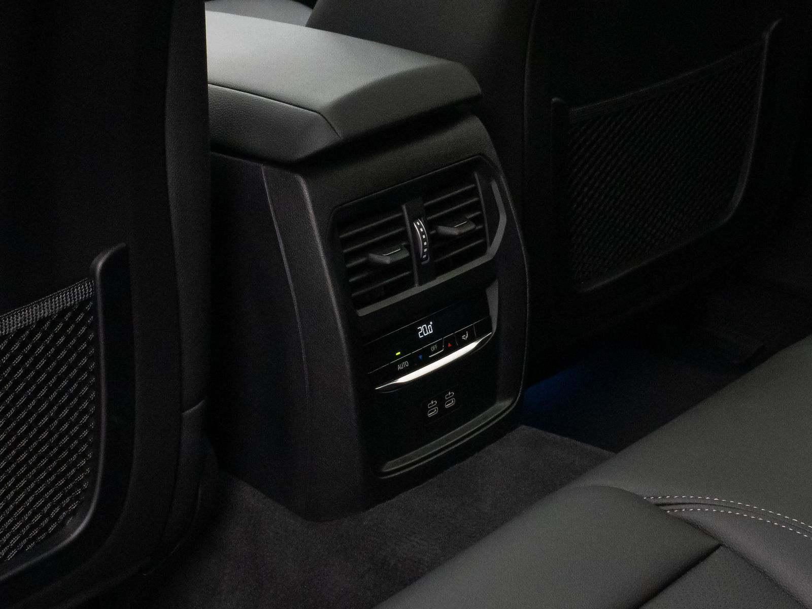 Fahrzeugabbildung BMW i4 eD40 Gran Coupé M Sport Glasdach Kamera HiFi