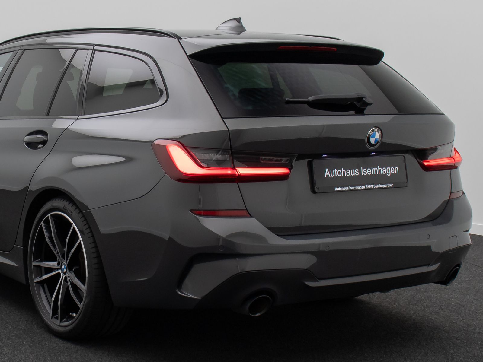 Fahrzeugabbildung BMW 320i M Sport Individual Komfort Laser AHK 19Zoll