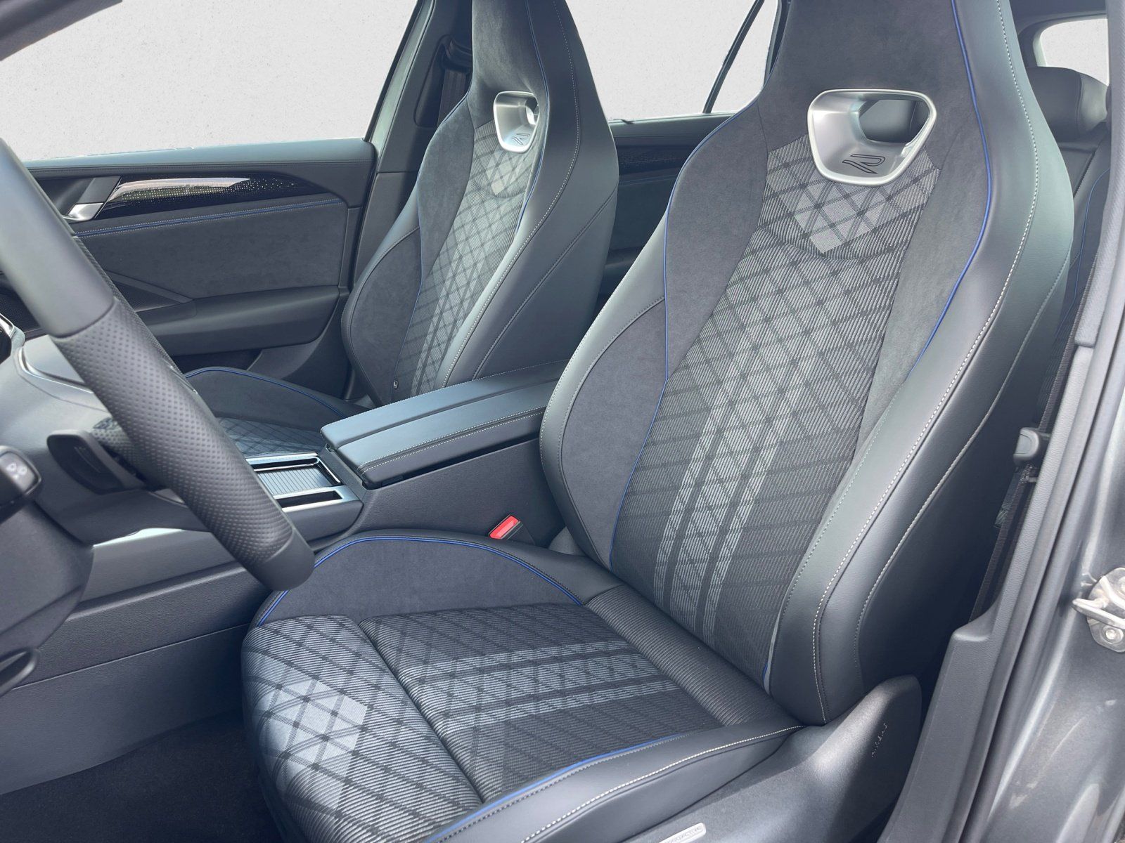 Volkswagen Passat Variant - Bild 9