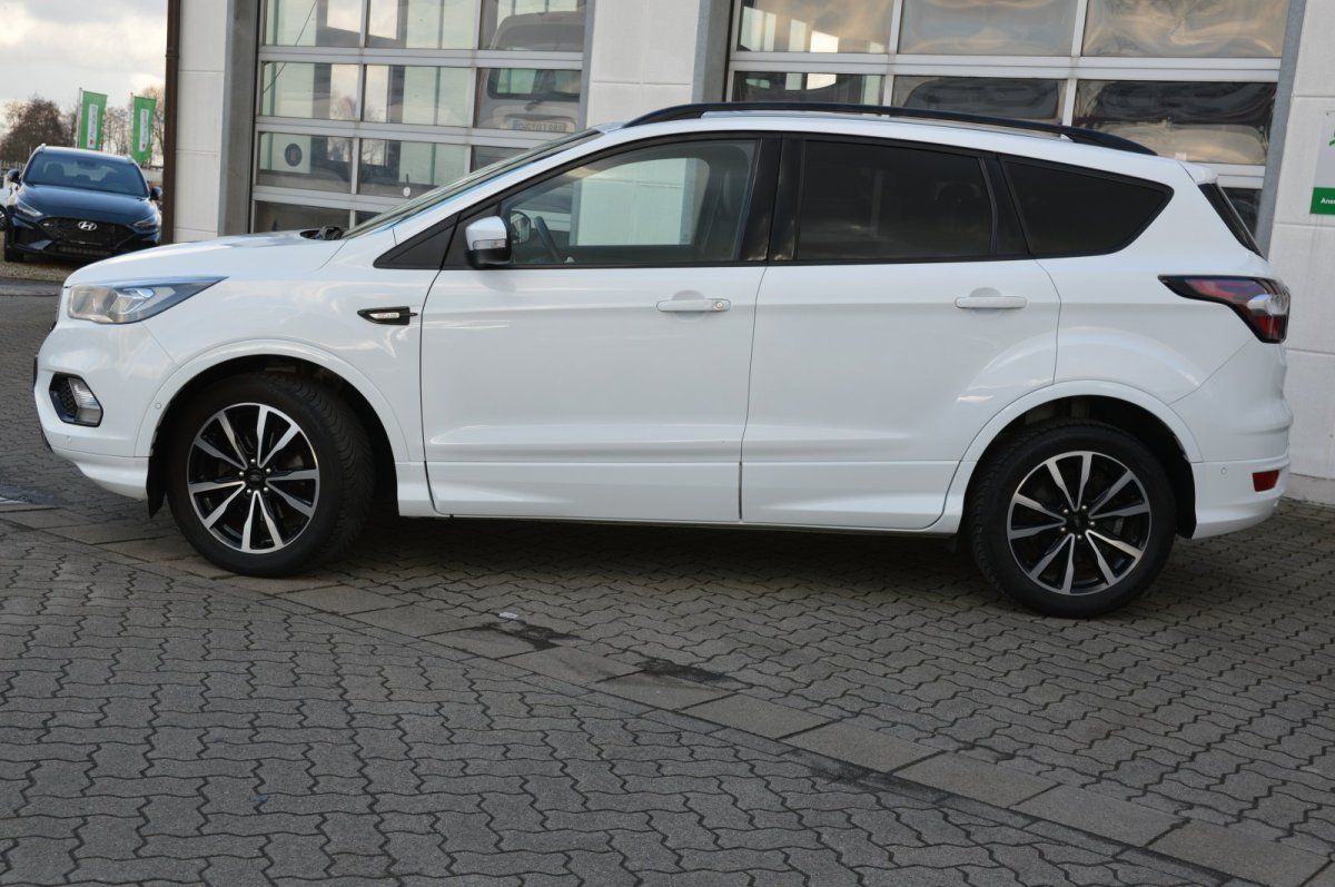 Fahrzeugabbildung Ford Kuga   ST-Line Navi Alcantara Alu