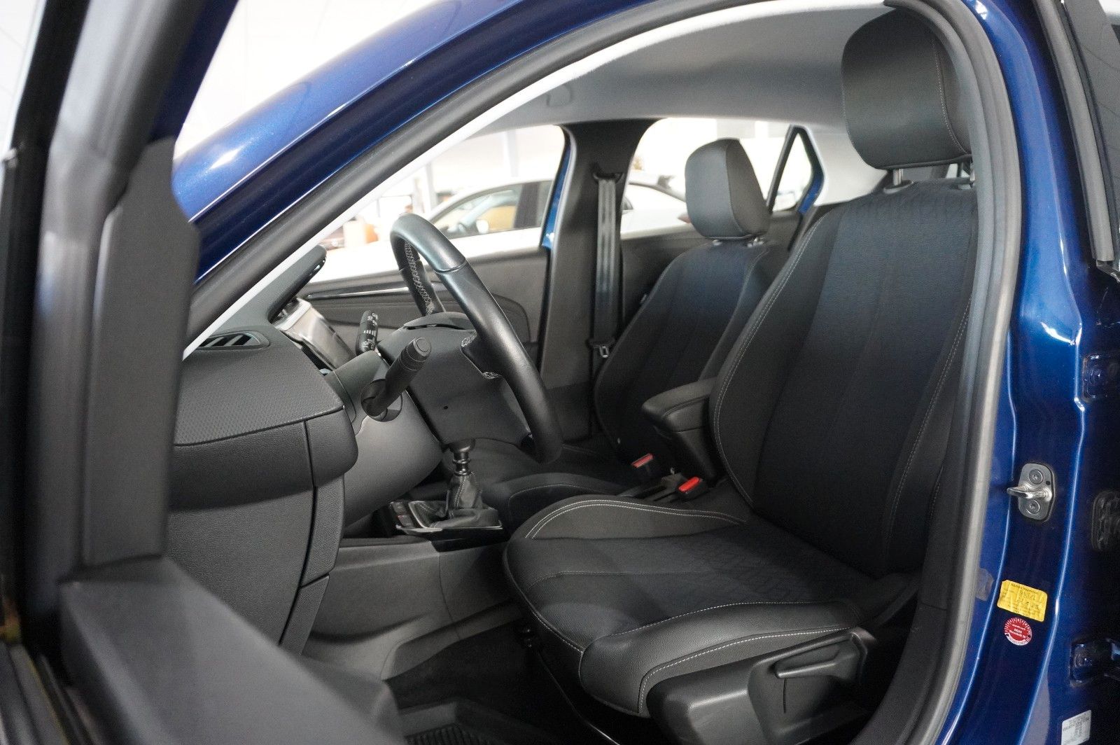 Fahrzeugabbildung Opel Corsa F 1.5D ELEGANCE NAVI/LED/KAMERA/VIRT./DAB+