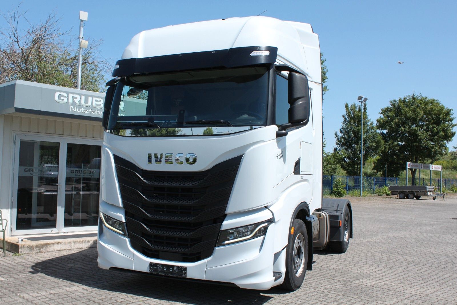 Fahrzeugabbildung Iveco S-Way AS440S48T/P mit Kipphydraulik
