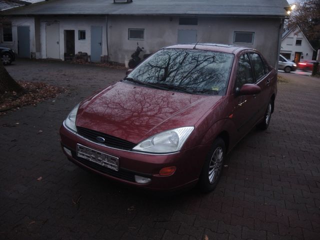 Ford Focus 1.6 Ghia Autom. mit Tüv und AU neu