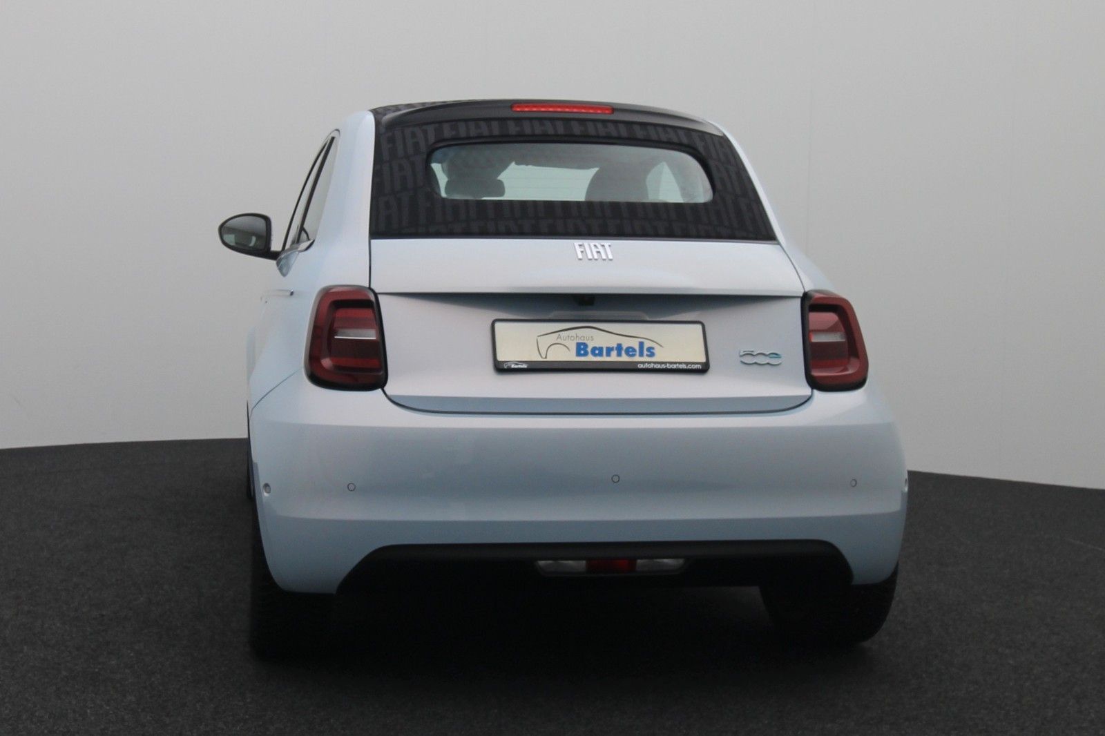 Fahrzeugabbildung Fiat 500e La Prima