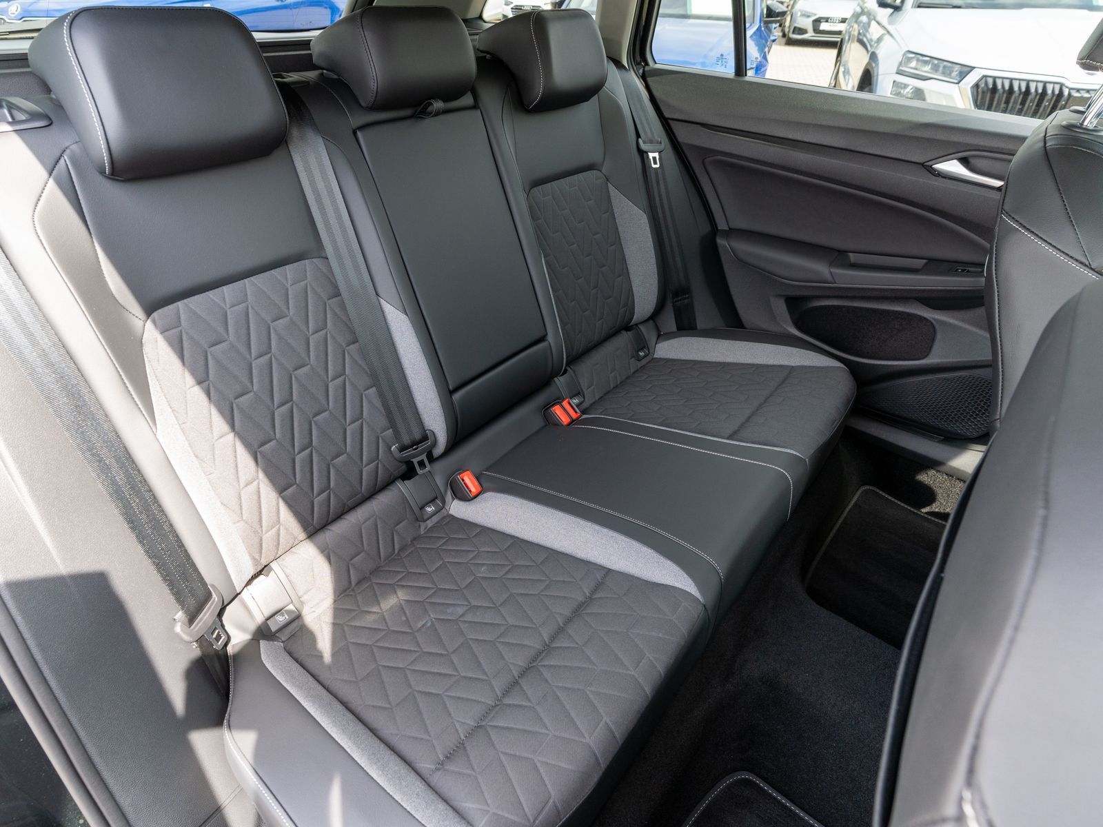 Volkswagen Golf - Bild 8