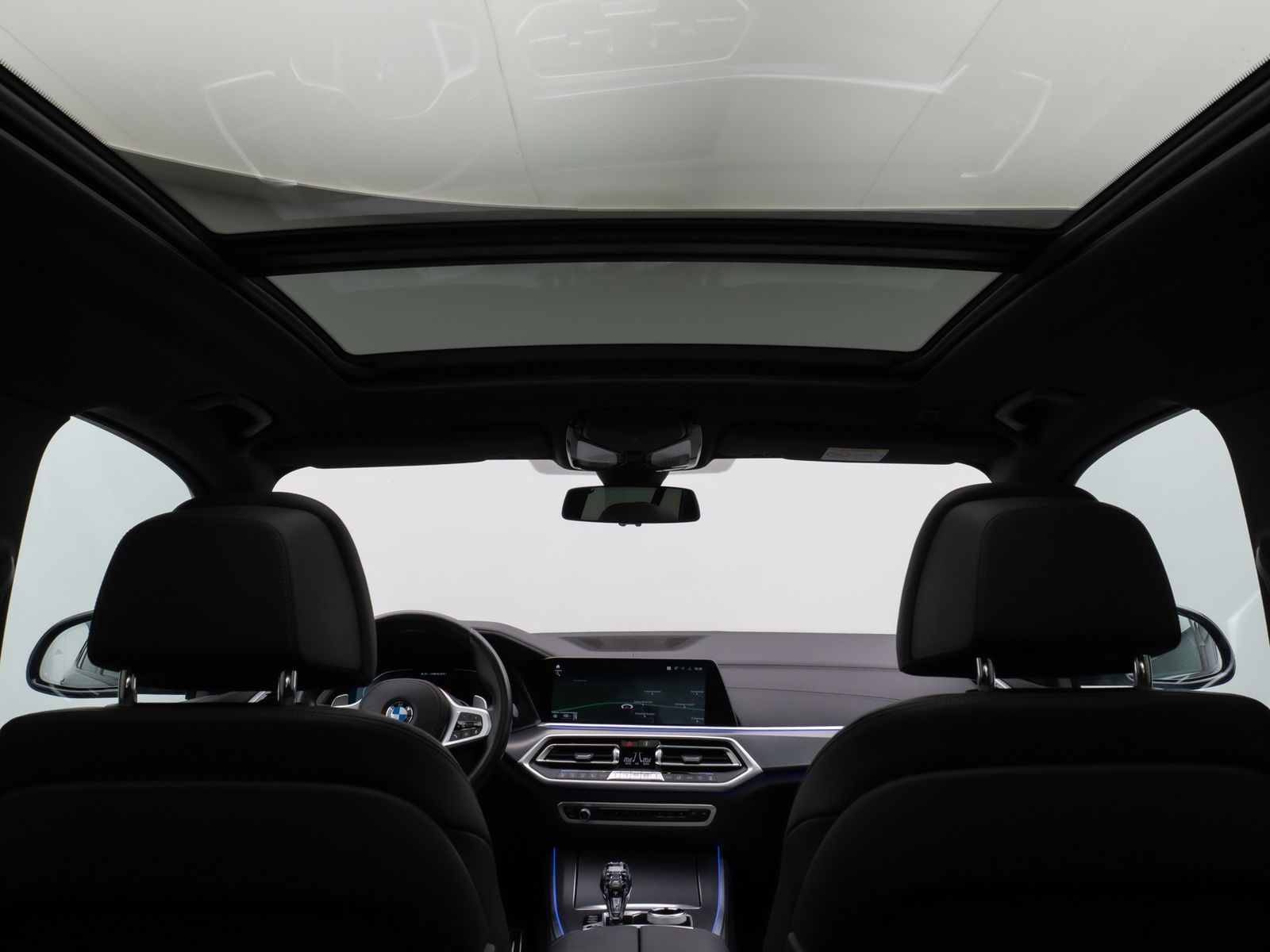 Fahrzeugabbildung BMW X5 M50i Panorama 360° Laser HUD H/K Individual