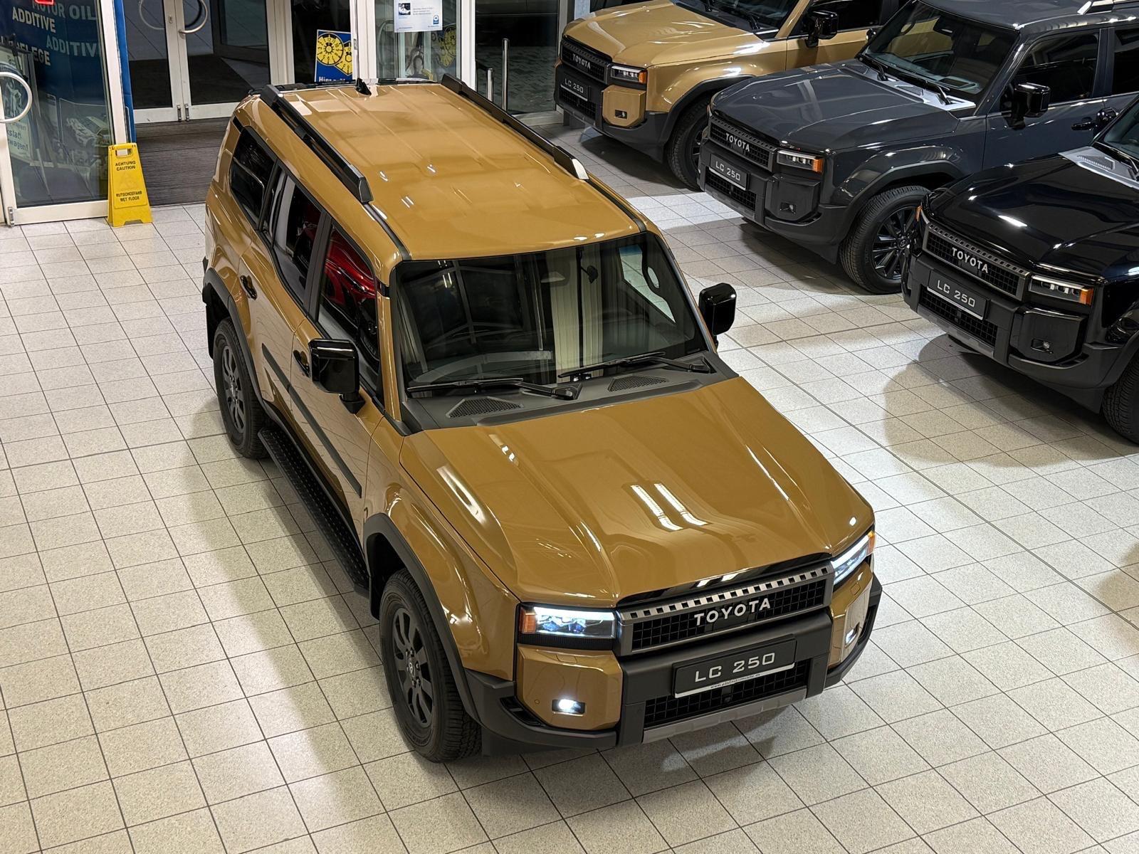 Toyota Land Cruiser LC 250 – EXE-MILD HYB-360 KAMERA-AHK-COOL BOX