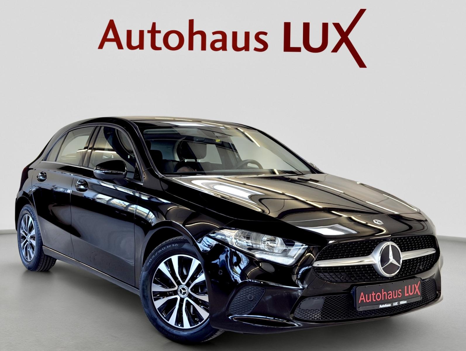 Mercedes-Benz A 200 DIESEL*8G*NUR 59TKM*AMBIENTE*360°KAM*1.HAN