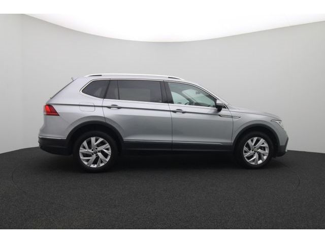 Fahrzeugabbildung Volkswagen Tiguan Allspace Life DSG ACC AHK 7Sitze LED