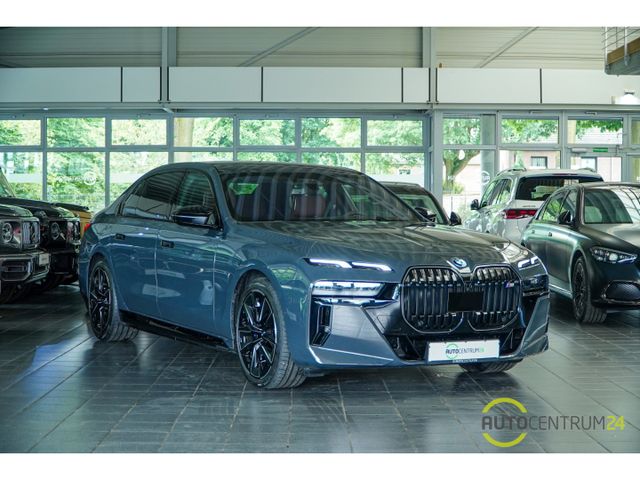 BMW M760 e Innovation Carbon Massage Entertainment