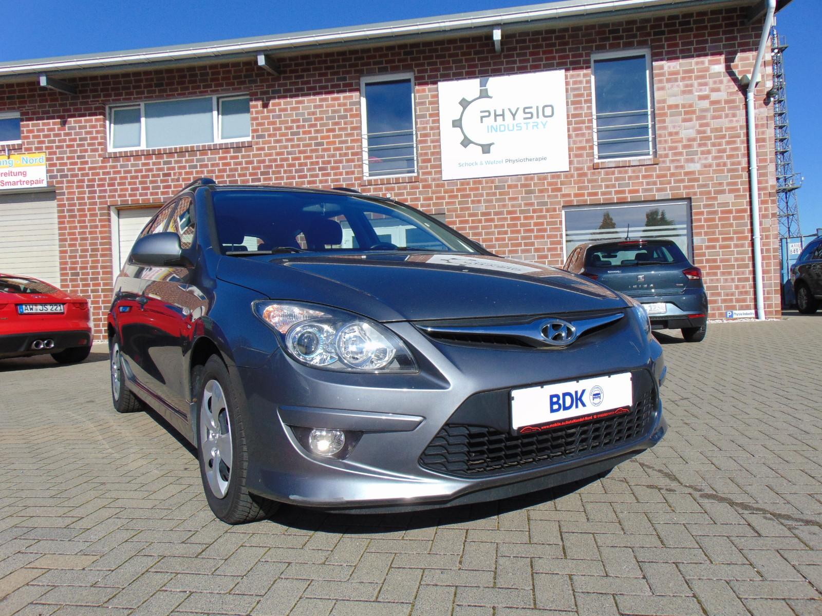 Hyundai i30 2011 — photo 28