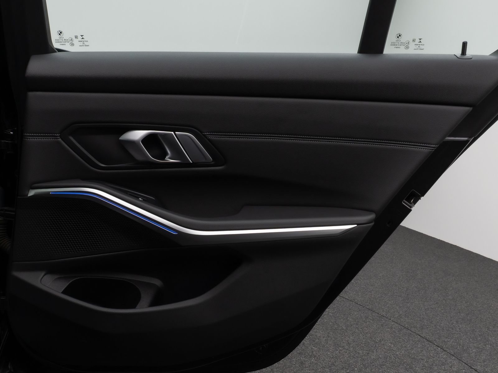 Fahrzeugabbildung BMW 320i M Sport Panorama Kamera Laser HiFi Komfort