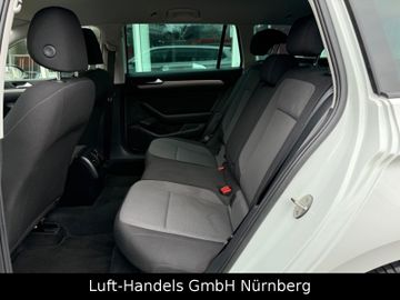 Volkswagen Passat Variant - 11