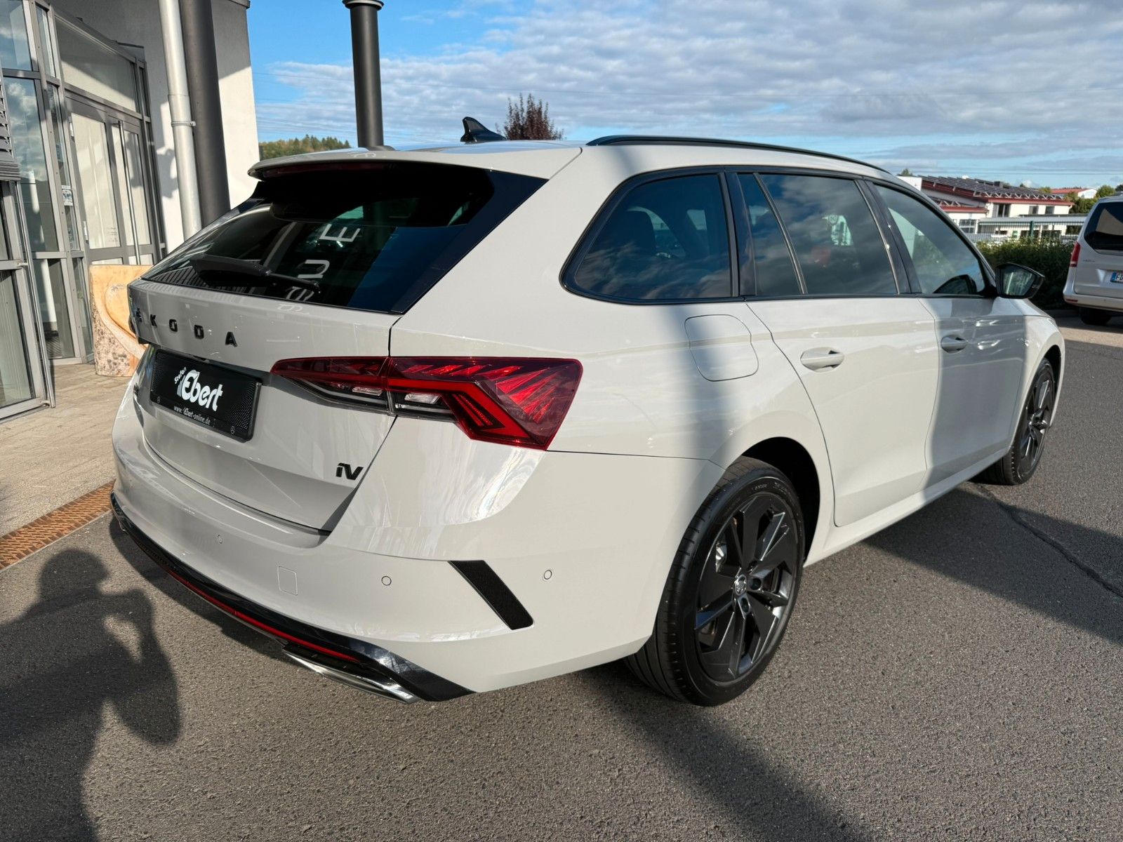 Fahrzeugabbildung SKODA Octavia 1.4 TSI iV RS HUD+R-Kamera+