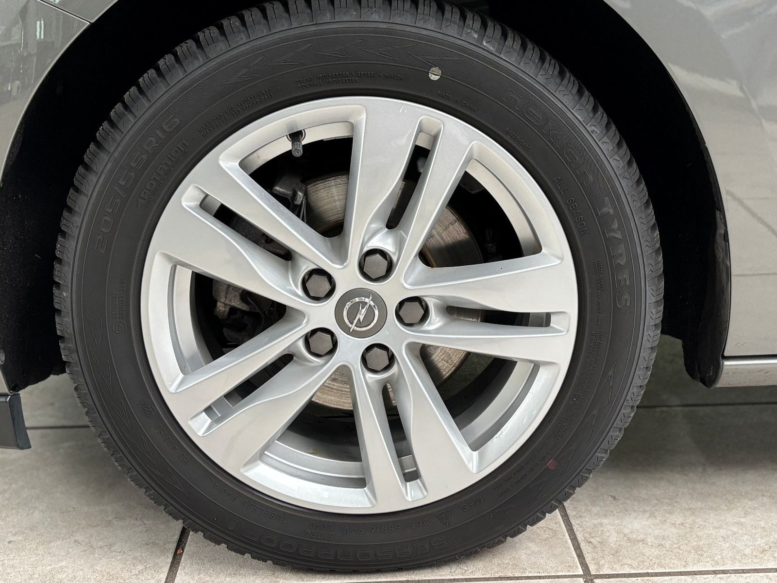 Fahrzeugabbildung Opel Astra K Sports Tourer Edition 1.5l CTDi + Navi +