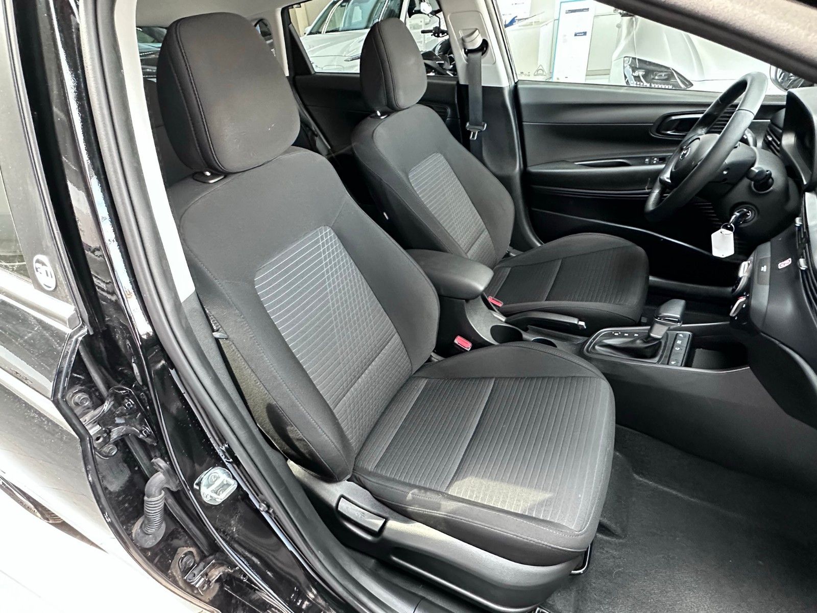 Fahrzeugabbildung Hyundai i20 Edition 30 Automatik
