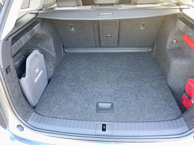 Enyaq iV60 Lodge, pACC, 20" Alu, Navi, LED