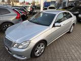 Mercedes-Benz E 200 E Limousine E 200 CGI BlueEfficiency - Mercedes-Benz E 200: Blueefficiency