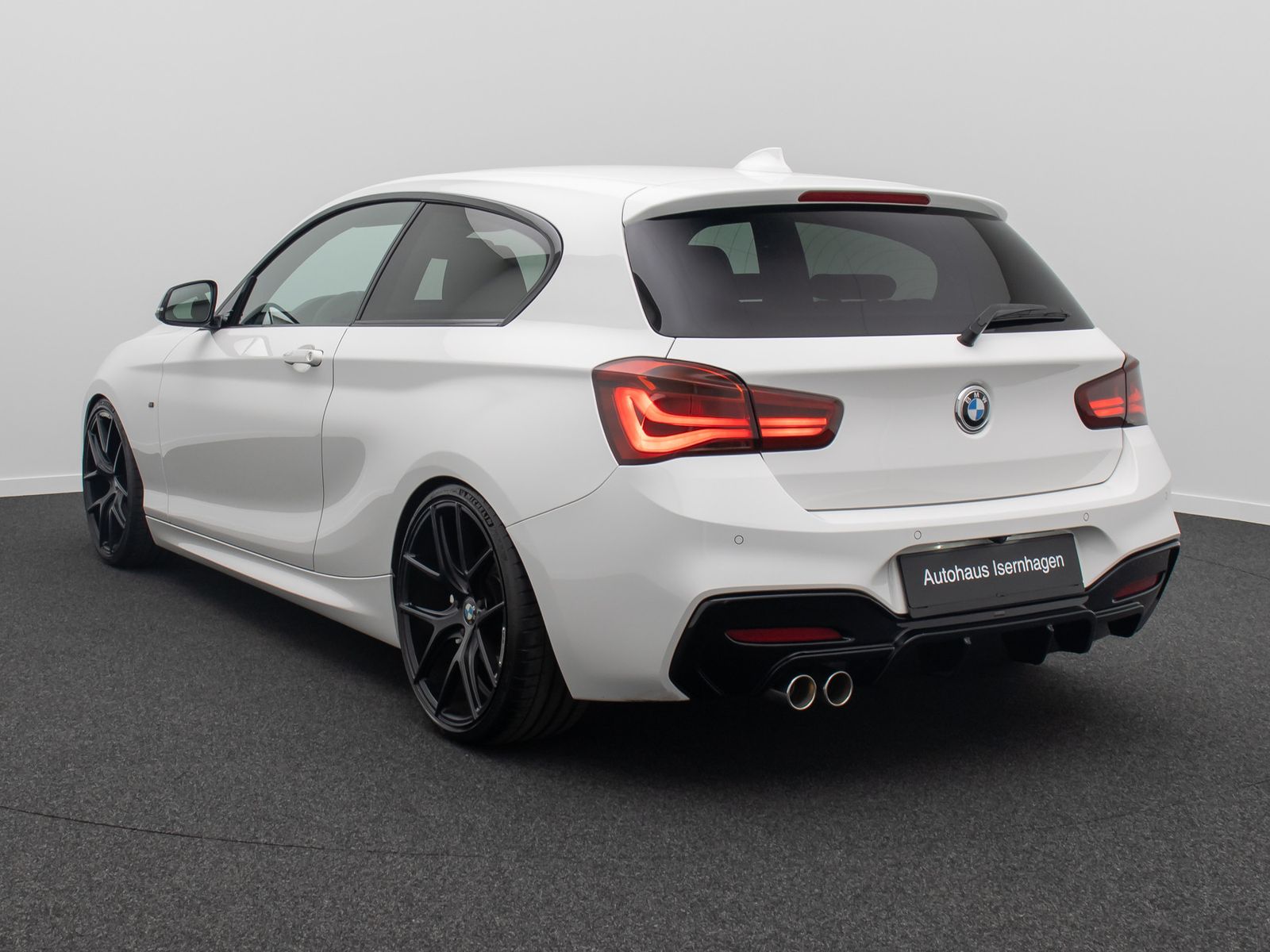 Fahrzeugabbildung BMW 118 d M Sport, Schiebedach,19 " Gewindefahrwerk