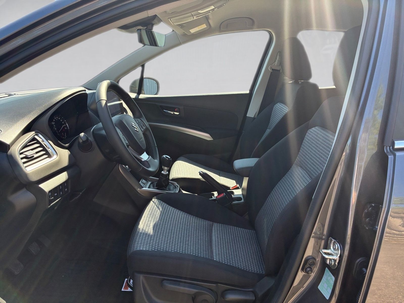 Fahrzeugabbildung Suzuki S-Cross 1.4 Boosterjet Comfort KlimaA,LED,Navi