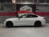 BMW 3 330 d Sport Line *H-UP*DAB*AHK*GARANTIE* - BMW 330 mit Diesel-Antrieb: Limousine, Automatik
