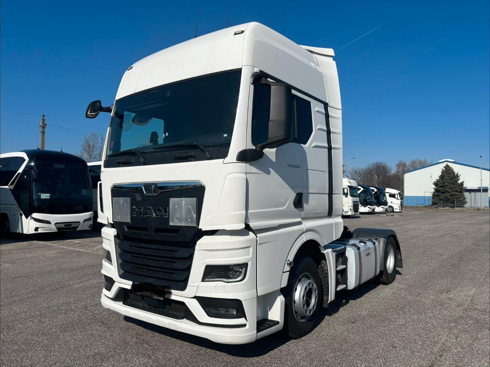 MAN TGX 18.510 1YRS WARTY BIG CAB RETRDR NEW TIRES