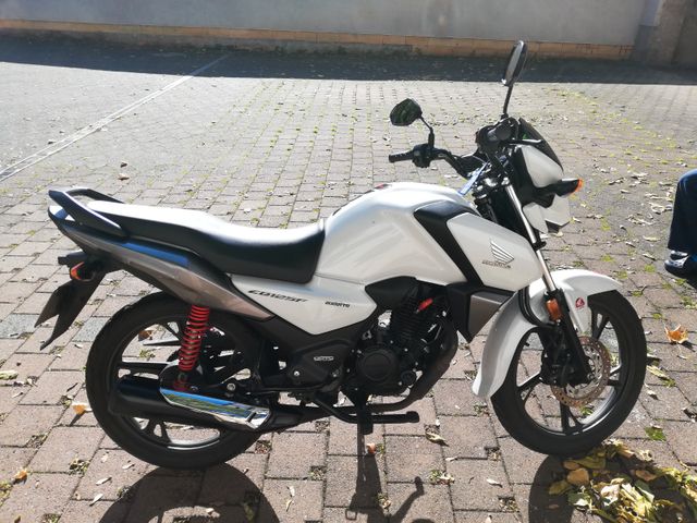 Honda CB 125 F