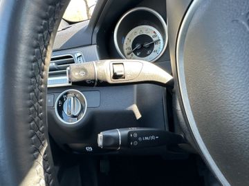 Fahrzeugabbildung Mercedes-Benz E 220d BlueTEC Avantgarde*SHZ*AHK*Schiebedach*
